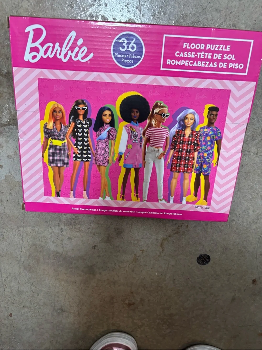 Barbie Pink Multicolor Dolls Floor Puzzle - Bright Fashion Characters